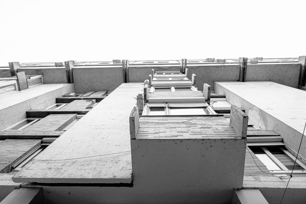 5 Star Central Studio Skopje Eksteriør bilde