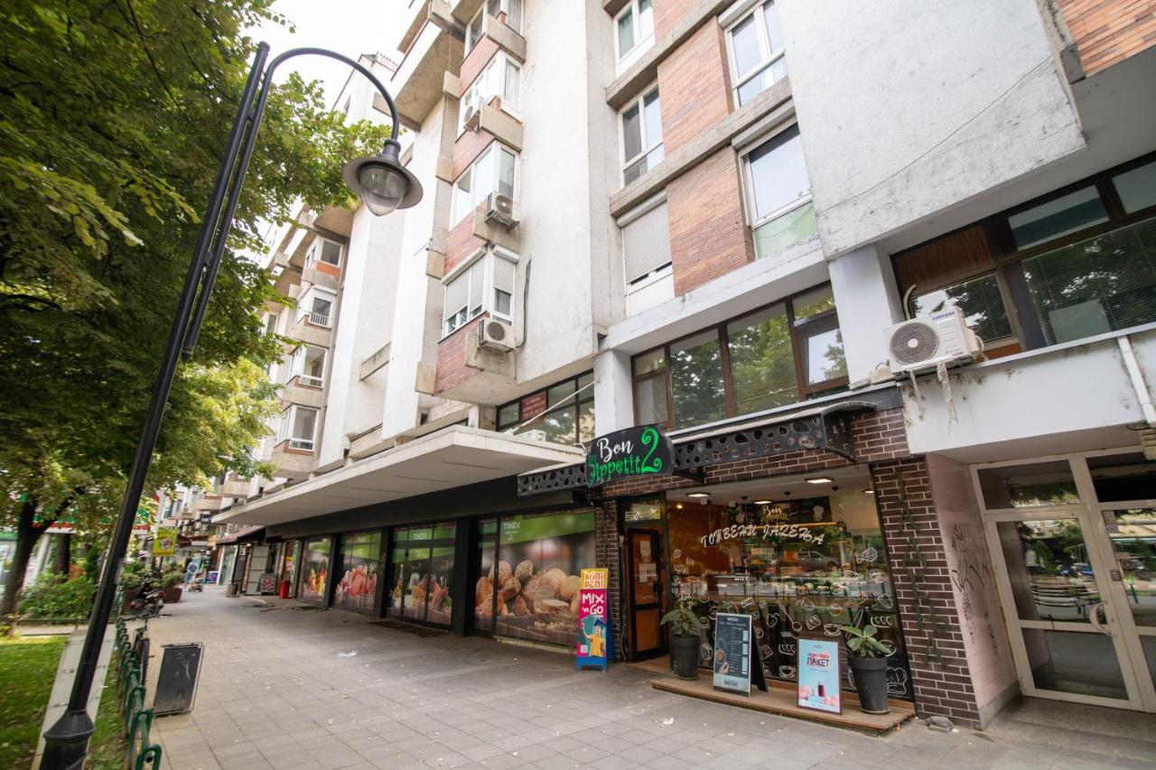 5 Star Central Studio Skopje Eksteriør bilde
