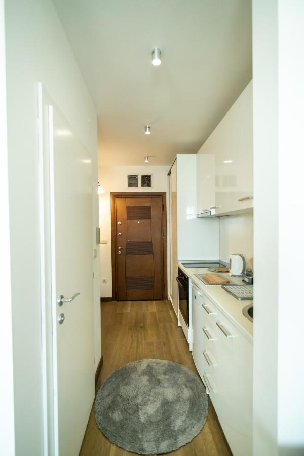 5 Star Central Studio Skopje Eksteriør bilde