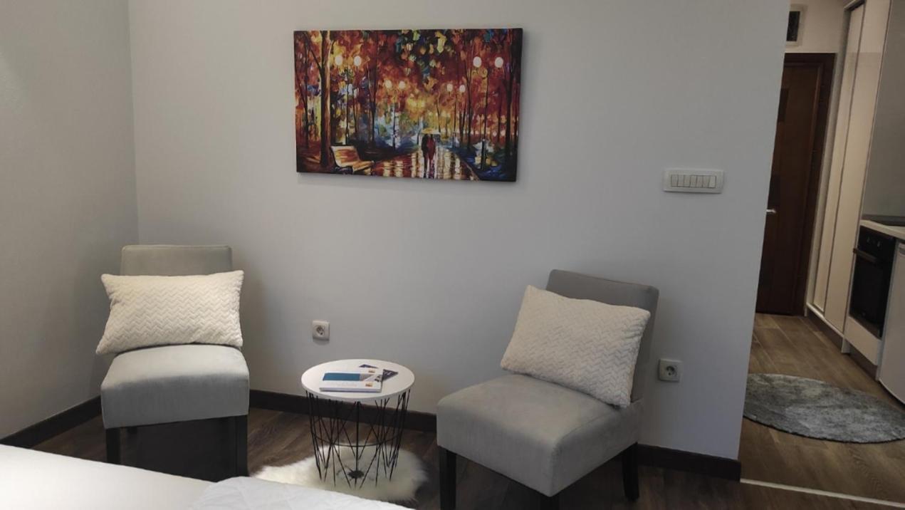 5 Star Central Studio Skopje Eksteriør bilde
